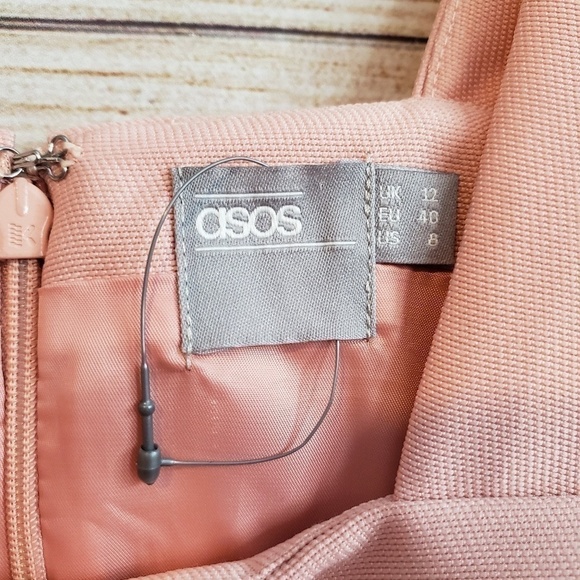 ASOS - Picture 3 of 4